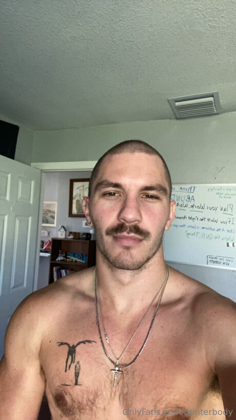 Gunterbody naked star gallery