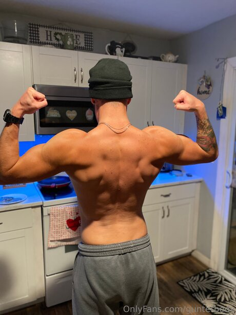 Gunterbody model naked image