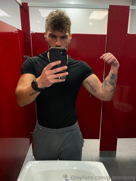 Gunterbody star xxx pics