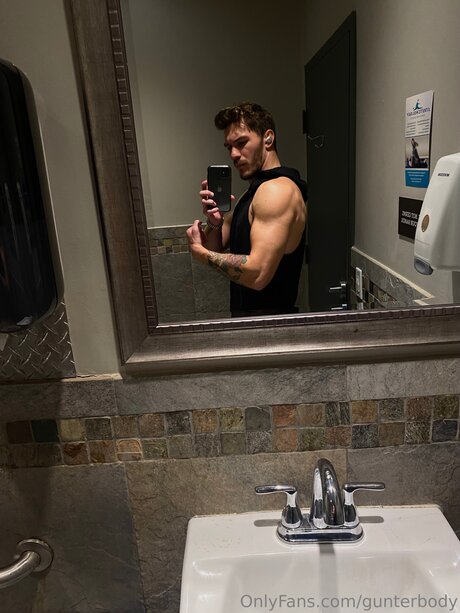 Gunterbody nice star photo