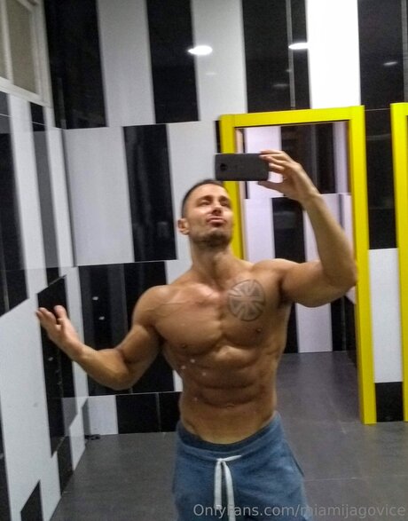 Miamijagovice hot pornstar photo