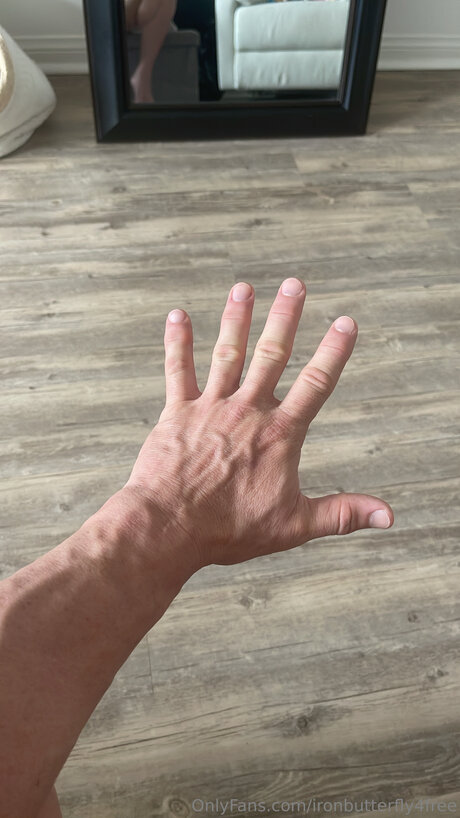 Ironbutterfly4free model naked gallery