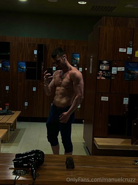 Manuelcruzz model best image