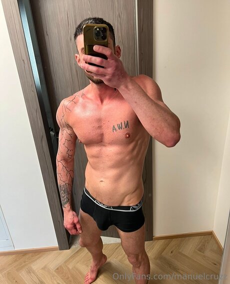 Manuelcruzz star adult pic