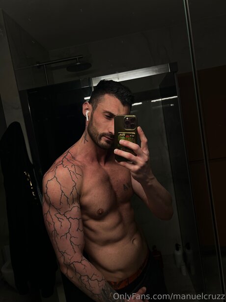 Manuelcruzz star perfect pictures