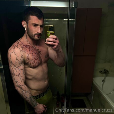 Manuelcruzz star nude photos