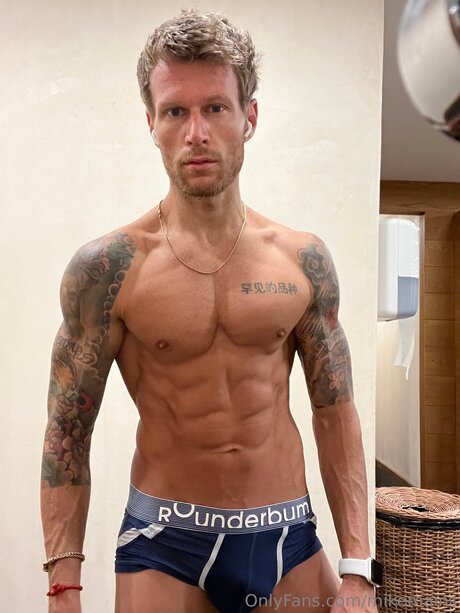 Mainzz beautiful actress image