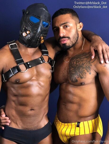 Hot Tl Vip nudes model image