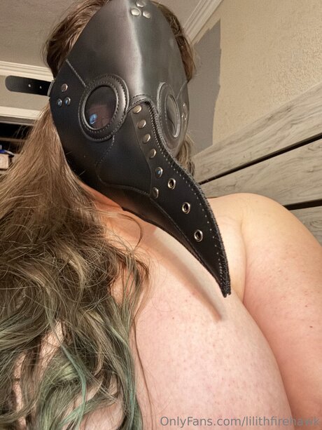 Lilithfirehawk nude model photos