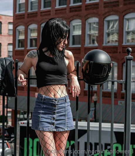 Norainnoflower3 adult model galleries