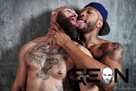 Officiallygeon naked pornstar photo