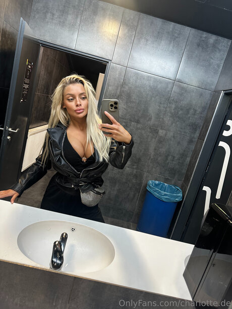 Charlotte De star high quality picture