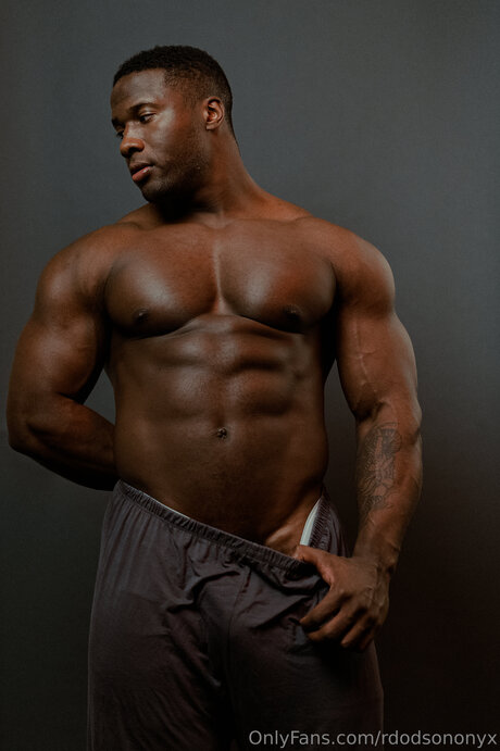 Rdodsononyx pornstar galleries