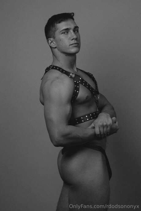 Rdodsononyx nude star picture