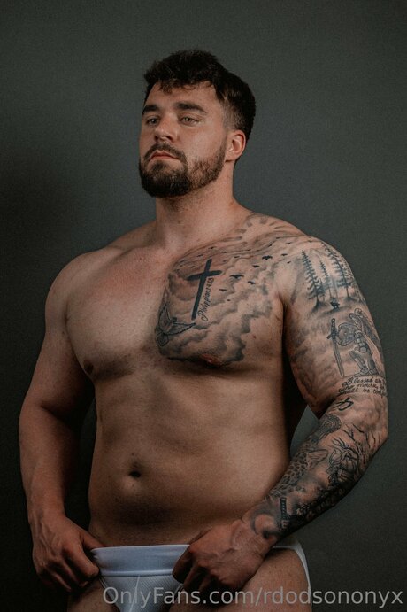 Rdodsononyx pornstar free img