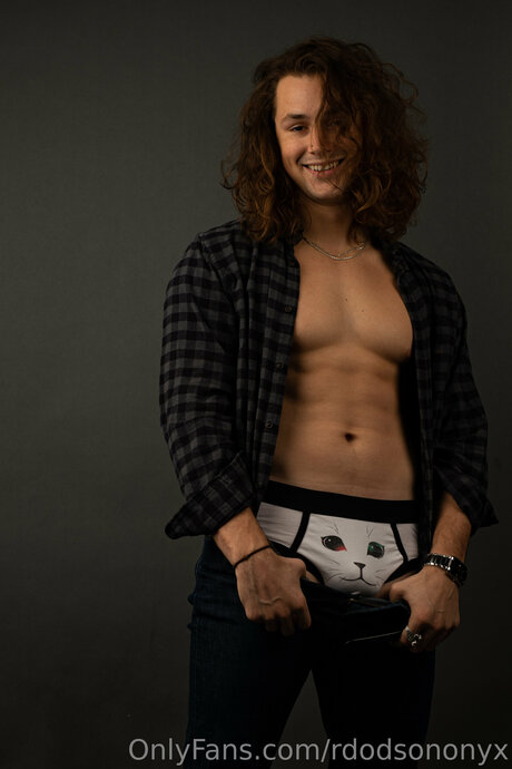 Rdodsononyx erotic pornstar archive