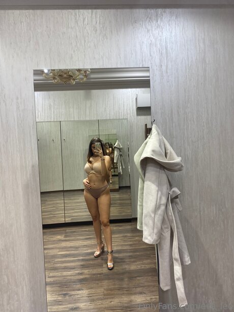 Eva Lee erotic star images