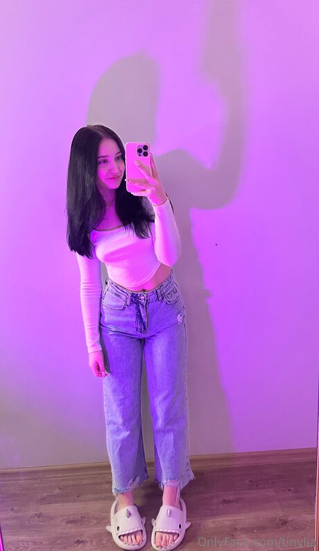 Tinylia actress archive