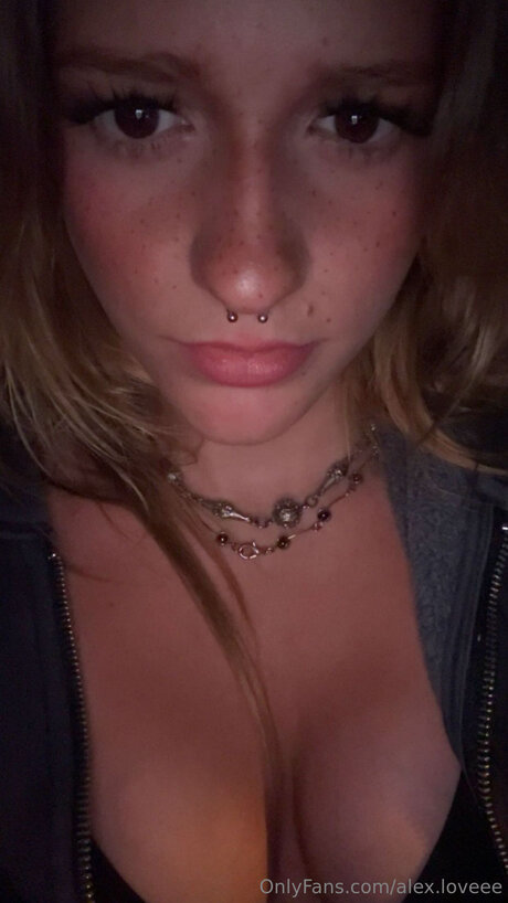 Alex Loveee top star pics