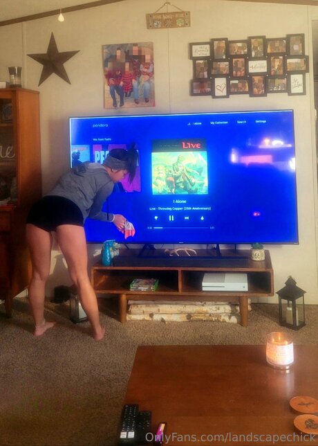 Landscapechick model perfect photo