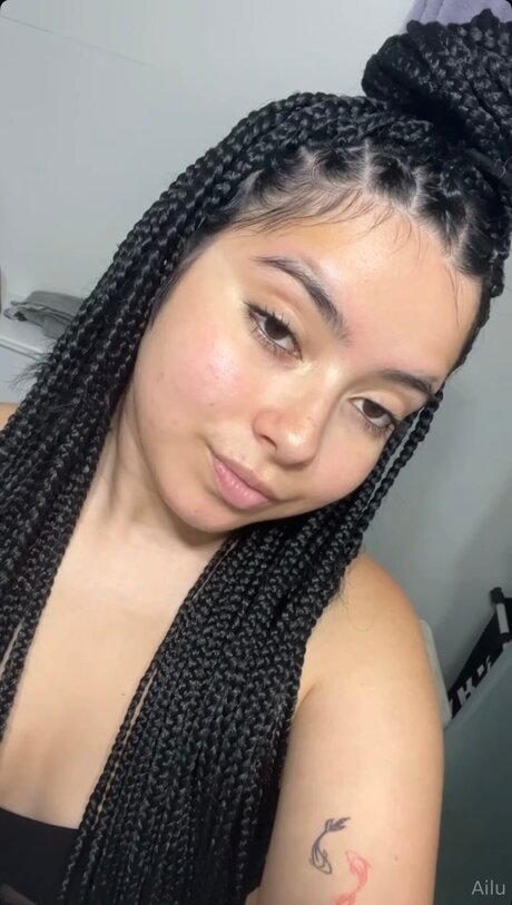 Ailuxsweet model sexy photo