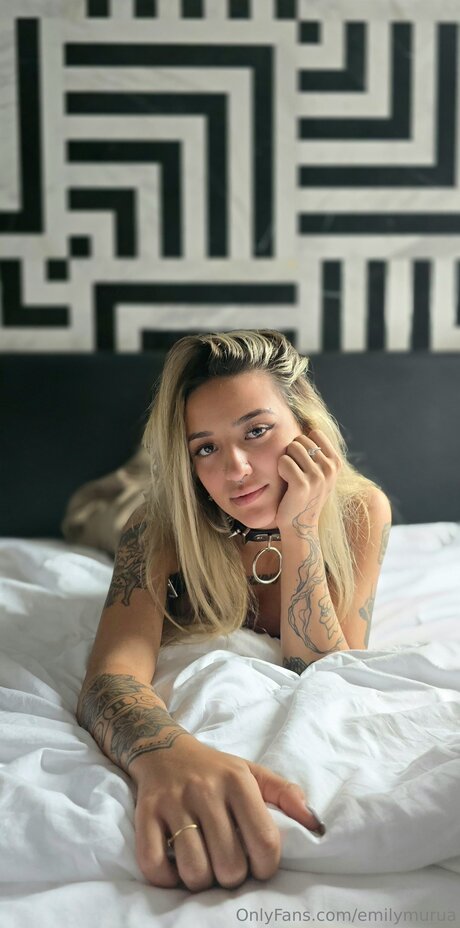 Emylee01 nude pornstar galleries