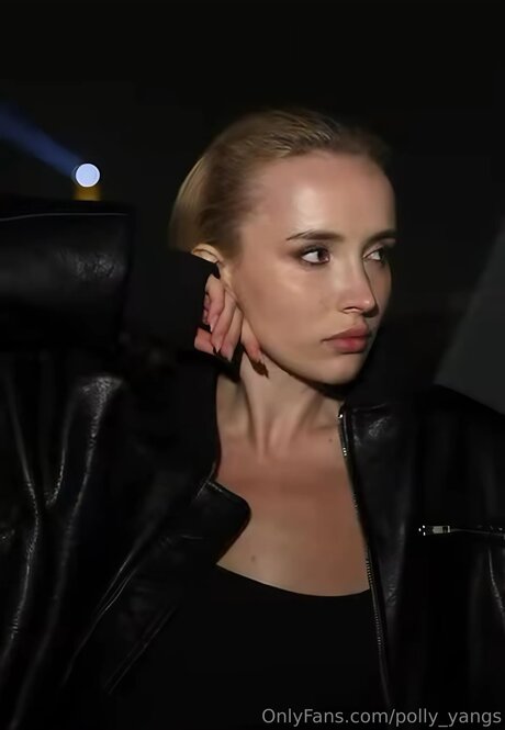 Polly Yangs model beautiful pics