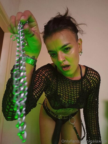 Galaxiadi star erotic picture