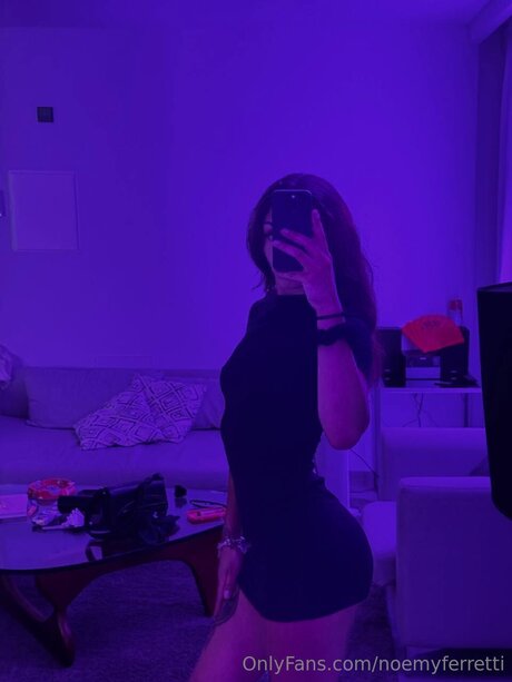 Noemyferretti model xxx picture