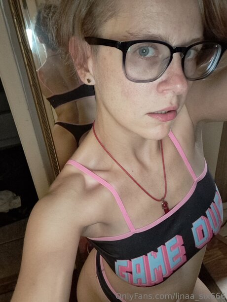 Linaa Six666 model nudes picture