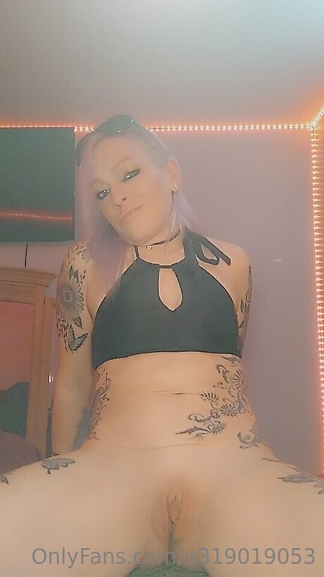 U319019053 nudes model photos