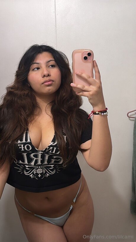 Lilcami pornstar erotic images