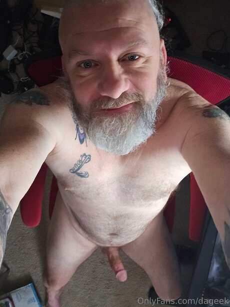 Dageek beautiful actress img