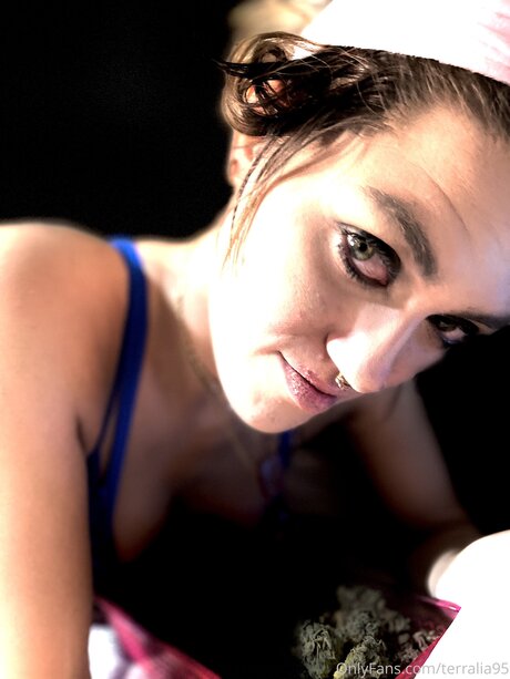 Justanakedstoner model high quality gallery