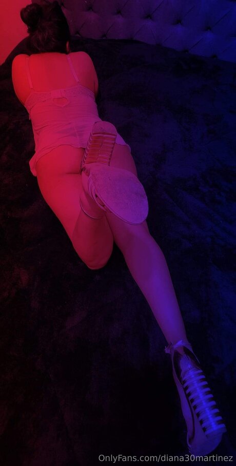 Diana30martinez sexy actress image