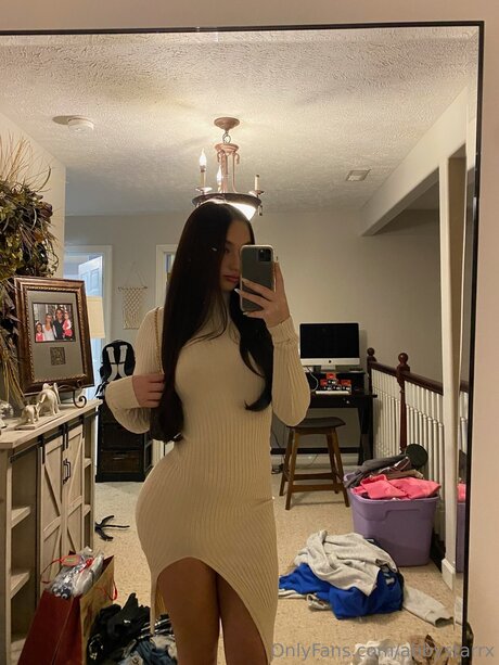 Abbystarrx porn star image