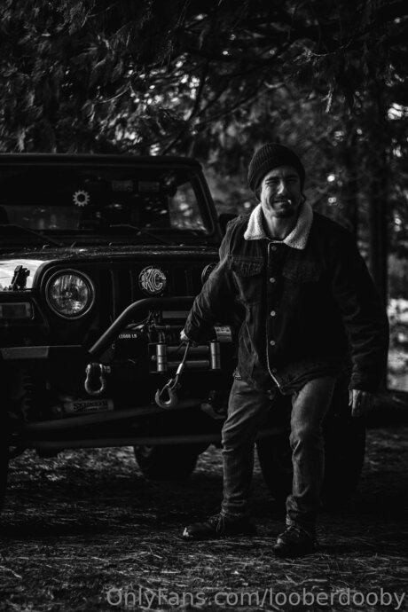 Mr Venus star top archive