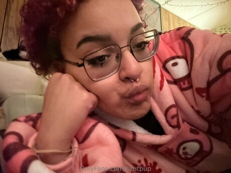 S1utpup model xxx img