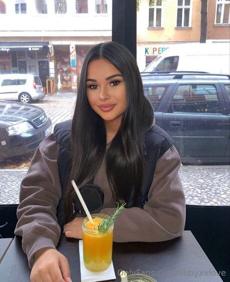 Abbyxxlove model adult pic