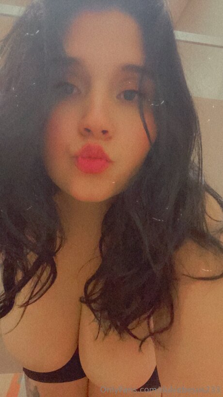 Dulcebesos233 hd model images