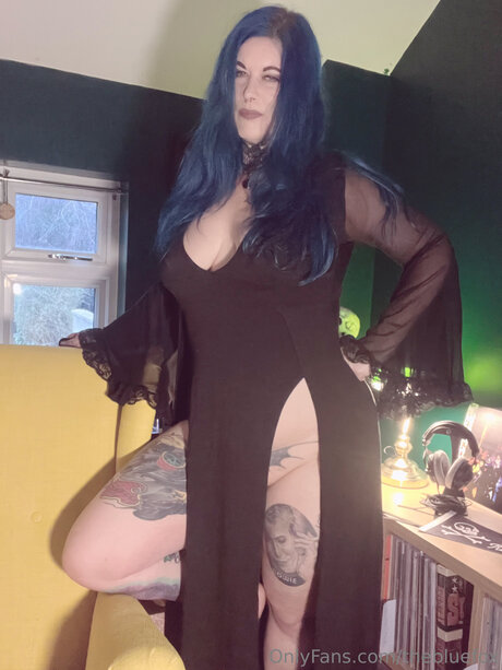 Thebluefox erotic model gallery