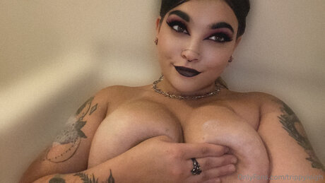 big oiled tits onlyfans hot sex image