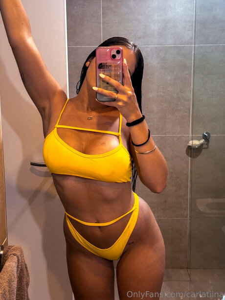 Carlatiina xxx actress photo