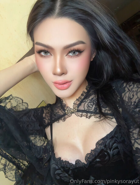 Pinkysorayut model best picture