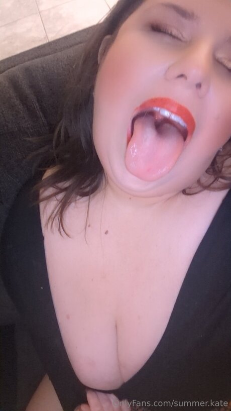 Summer Kate pretty pornstar images