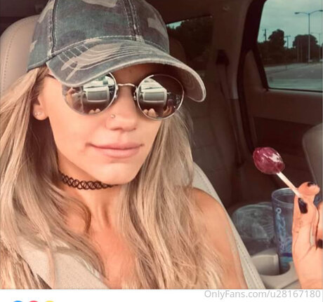 U28167180 star naked photo