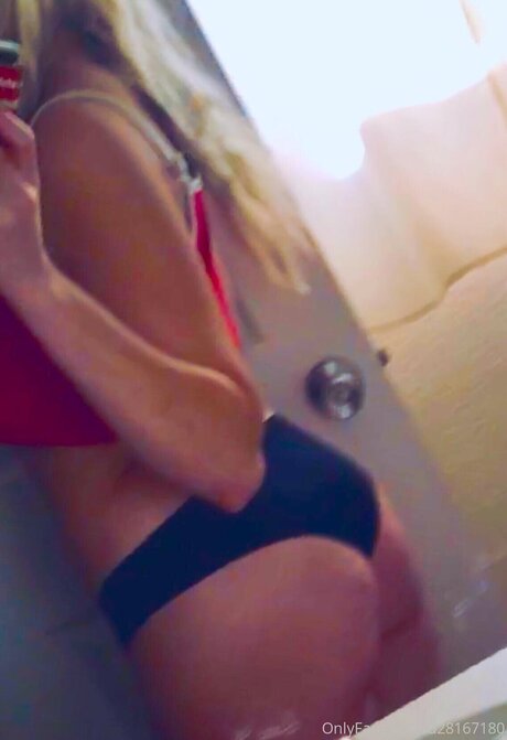 U28167180 beautiful pornstar picture