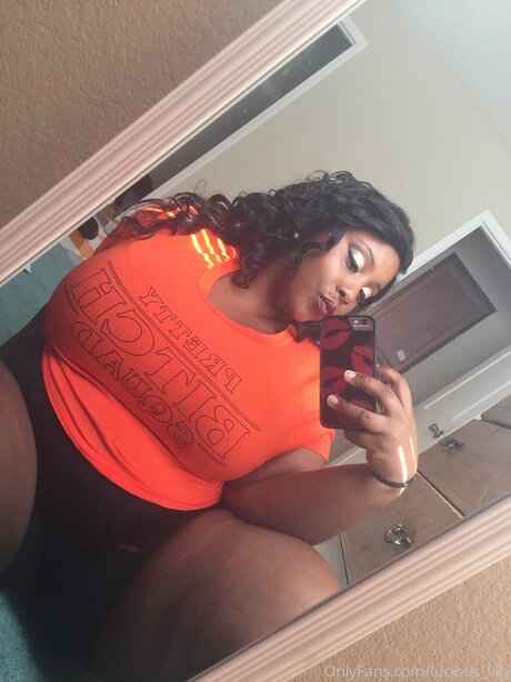 Luscious Lilly pornstar high quality pictures