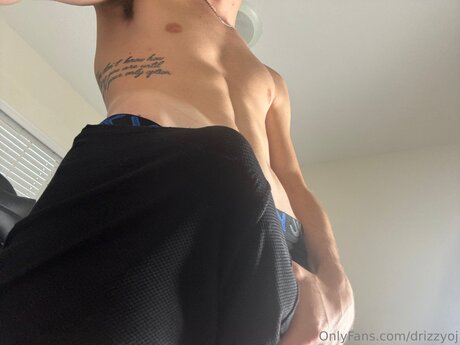 Drizzyoj nudes model pic