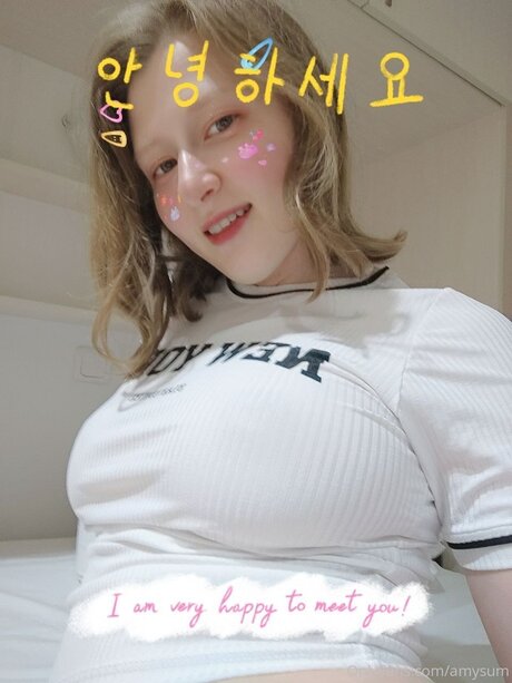 Amy Collegegirl nude actress photos